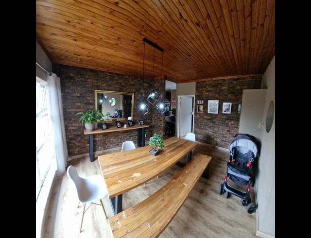 3 BEDROOM HOUSE FOR SALE IN DALPARK EXT 1